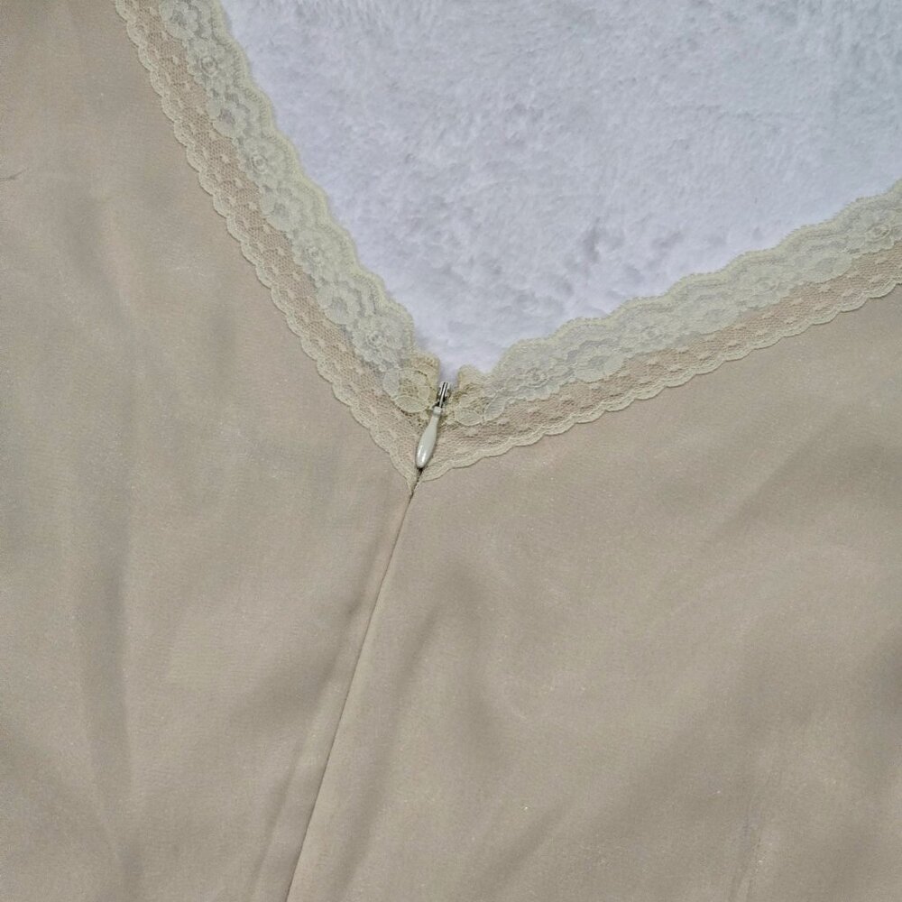 Liz Claiborne ✦ Cream Lace Chiffon Wrap Top ✦ Smocked Tie Back Vintage Style 6 - Picture 11 of 14